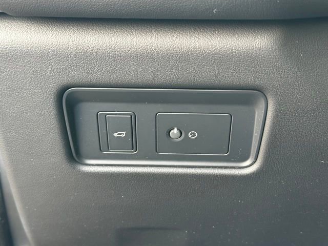 Used 2022 Jaguar F-PACE S image 28