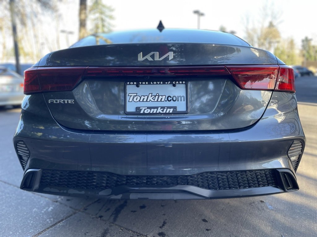 Used 2022 Kia Forte LXS image 4