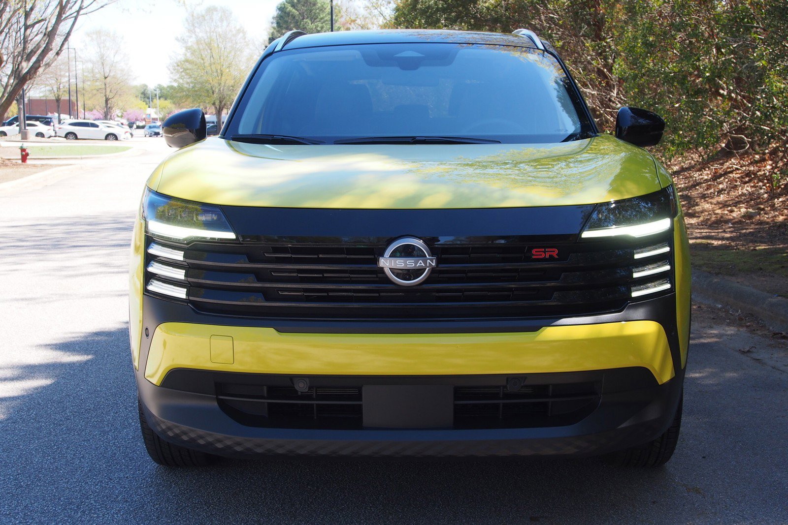 Used 2025 Nissan Kicks SR image 2