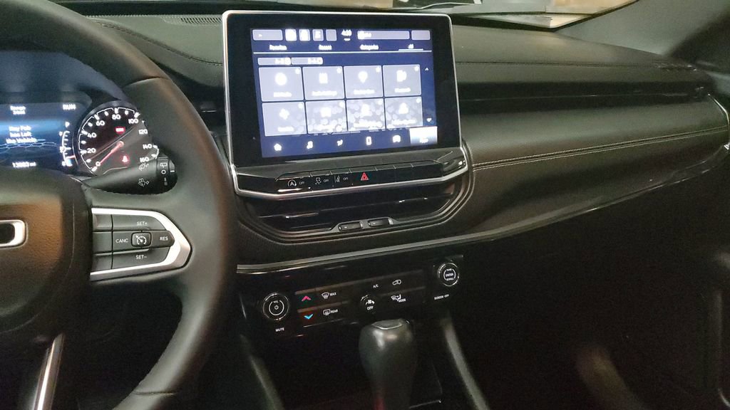 Used 2023 Jeep Compass Altitude image 23