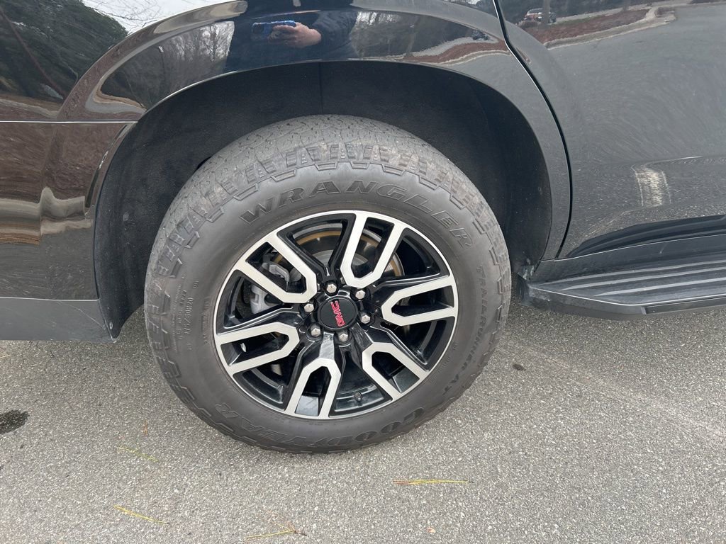 Used 2021 GMC Yukon AT4 w/ Rear Media and Nav Package image 6