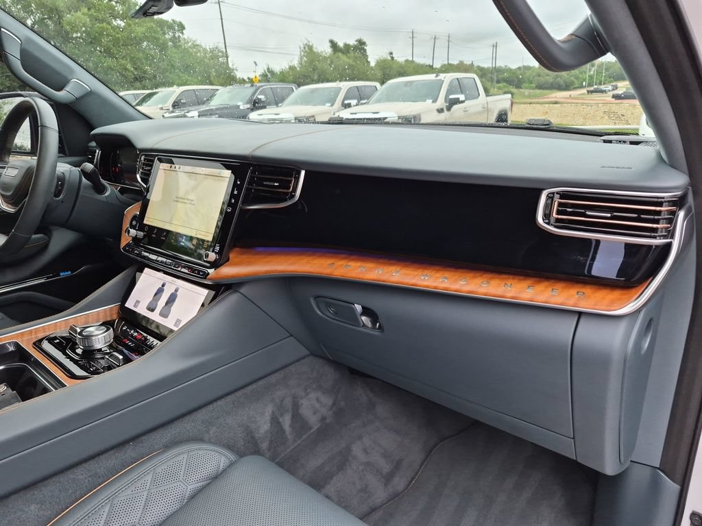 Used 2024 Jeep Grand Wagoneer Series III AWD/4WD image 42