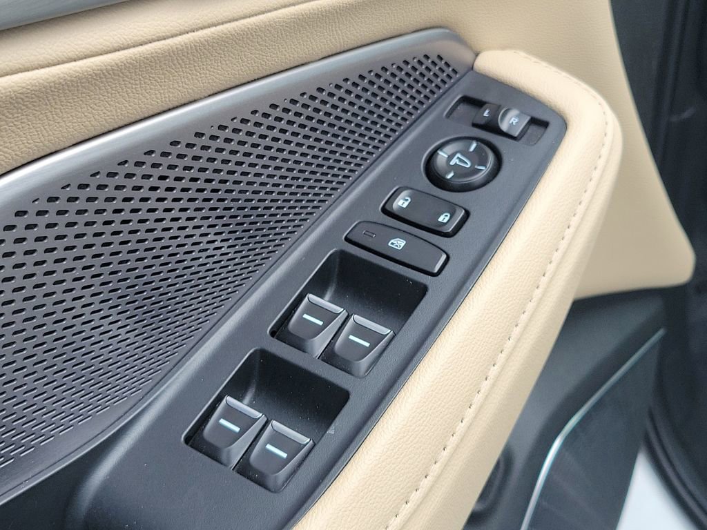 Certified 2025 Acura MDX SH-AWD image 21