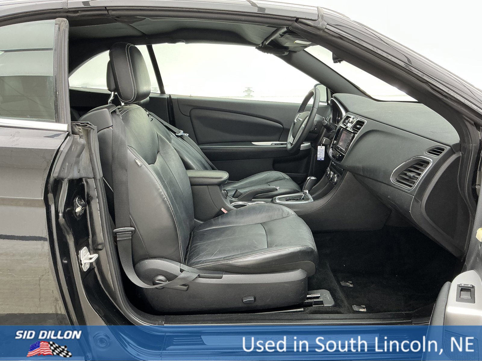 Used 2013 Chrysler 200 Limited image 21
