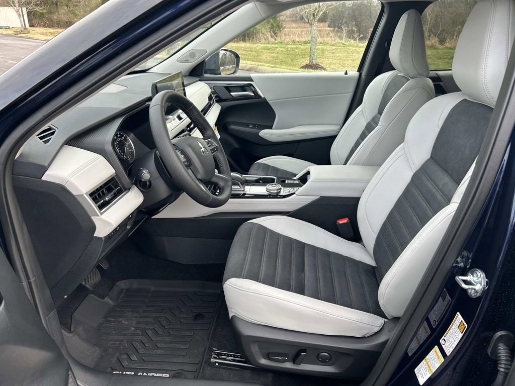 New 2026 Mitsubishi Outlander SE FWD image 21