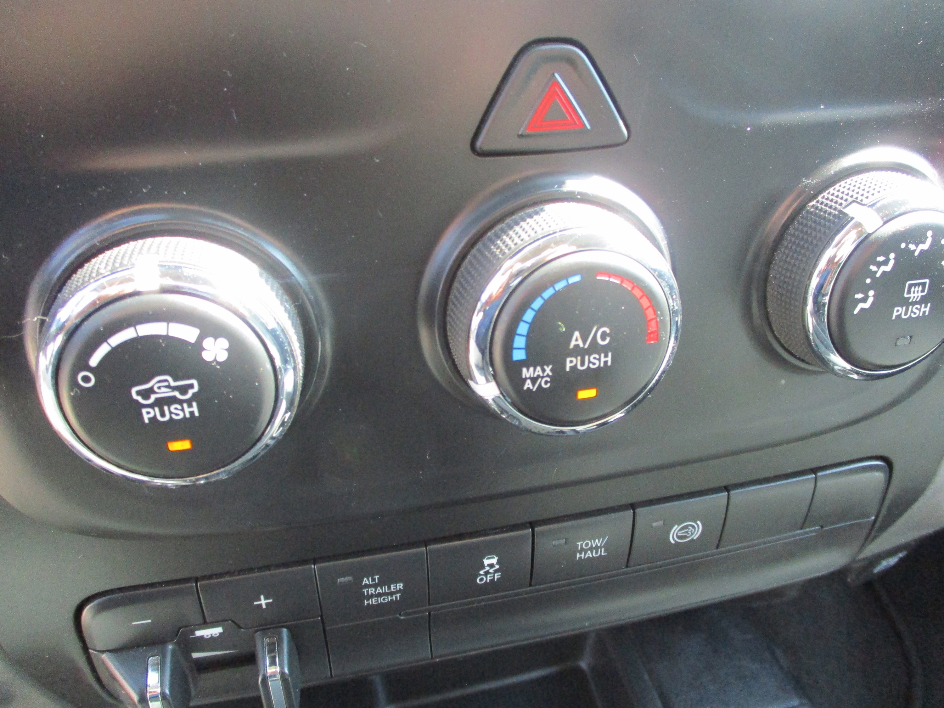 Used 2016 RAM 3500 Tradesman w/ Popular Equipment Group image 30