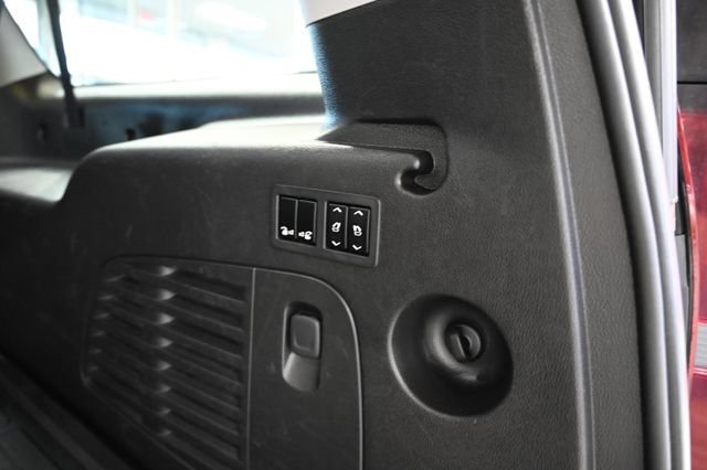 Used 2017 Chevrolet Suburban Premier AWD/4WD image 32