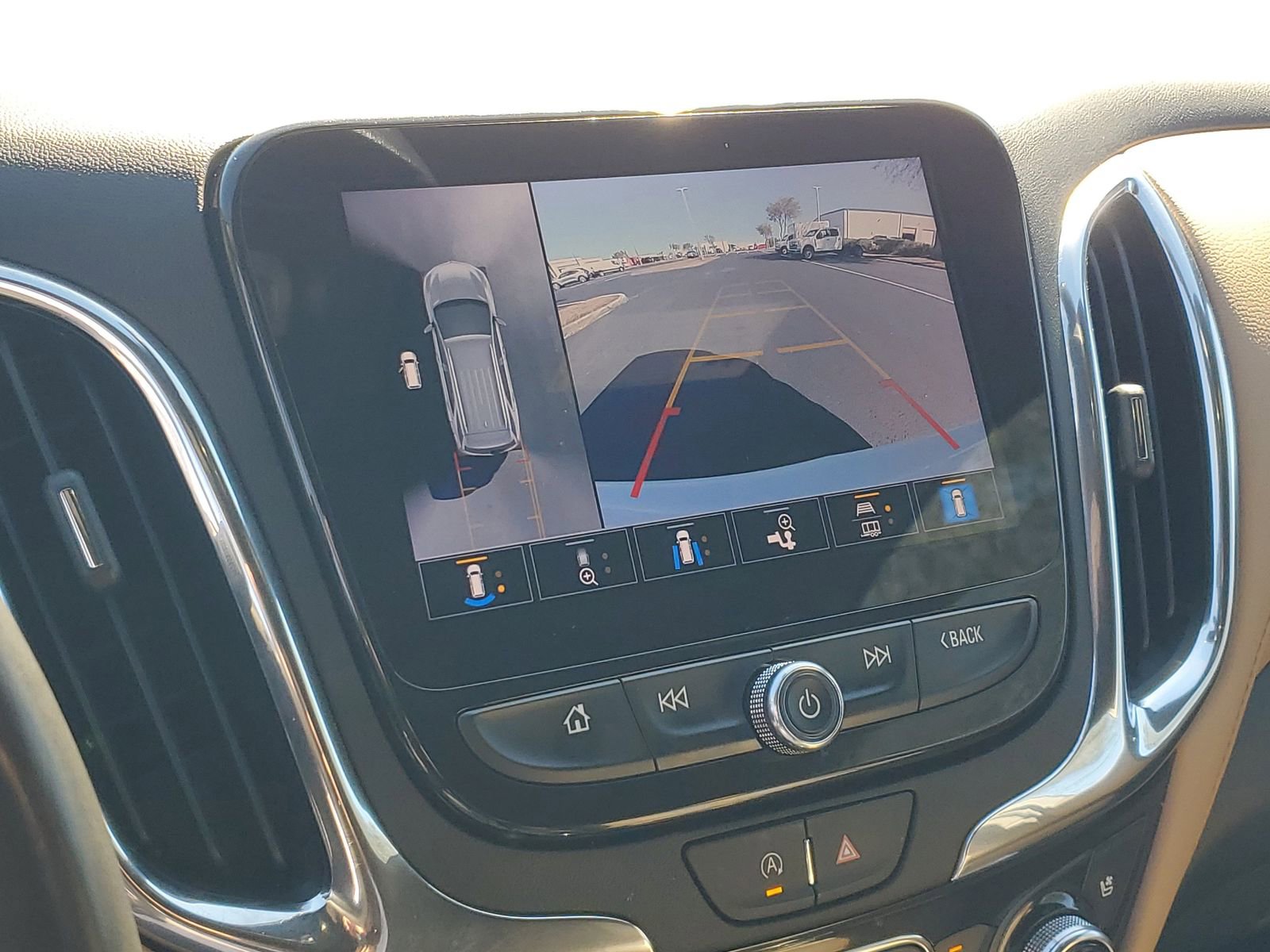 Used 2022 Chevrolet Equinox Premier image 26