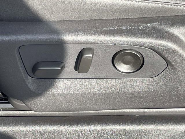 New 2026 GMC Sierra 1500 SLT image 14