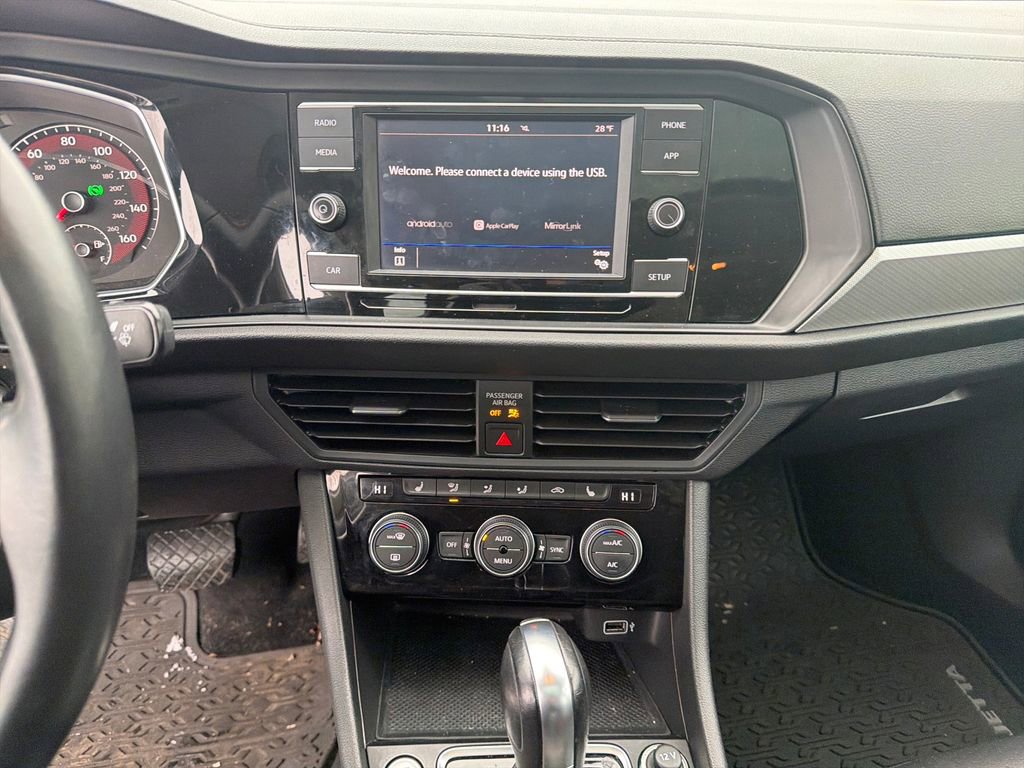 Used 2019 Volkswagen Jetta SE image 18
