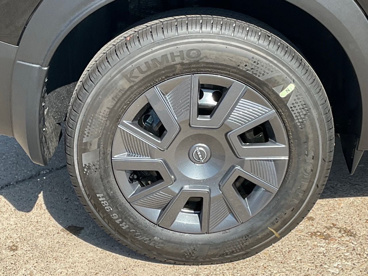 New 2027 Nissan Kicks S FWD image 7