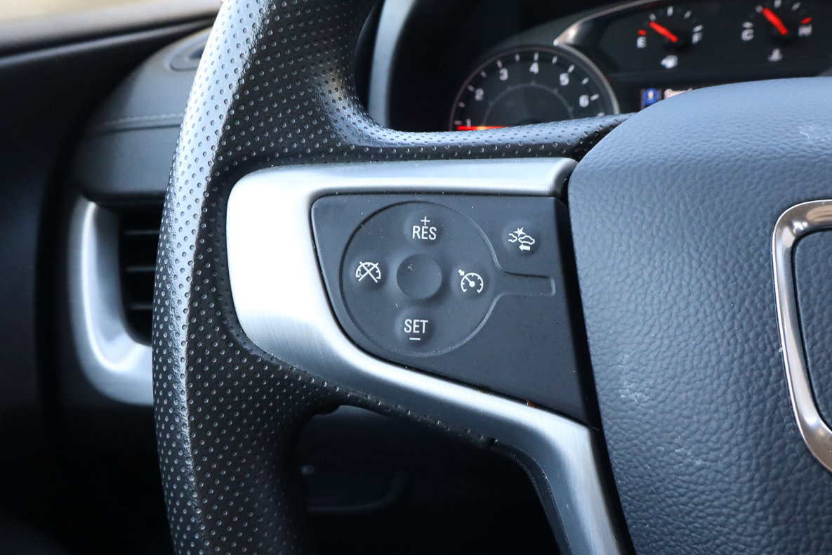 Used 2024 GMC Terrain SLE image 27