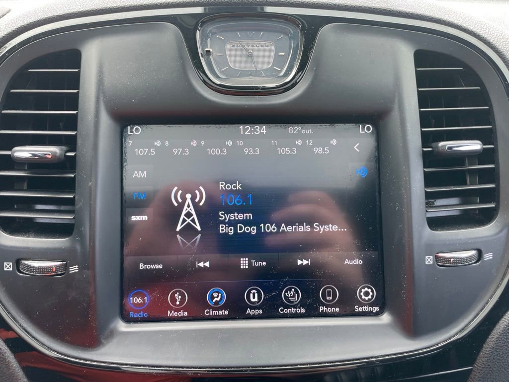 Used 2019 Chrysler 300 S RWD image 23
