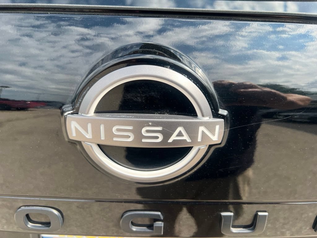 Certified 2023 Nissan Rogue SV w/ SV Premium B Package AWD/4WD image 34