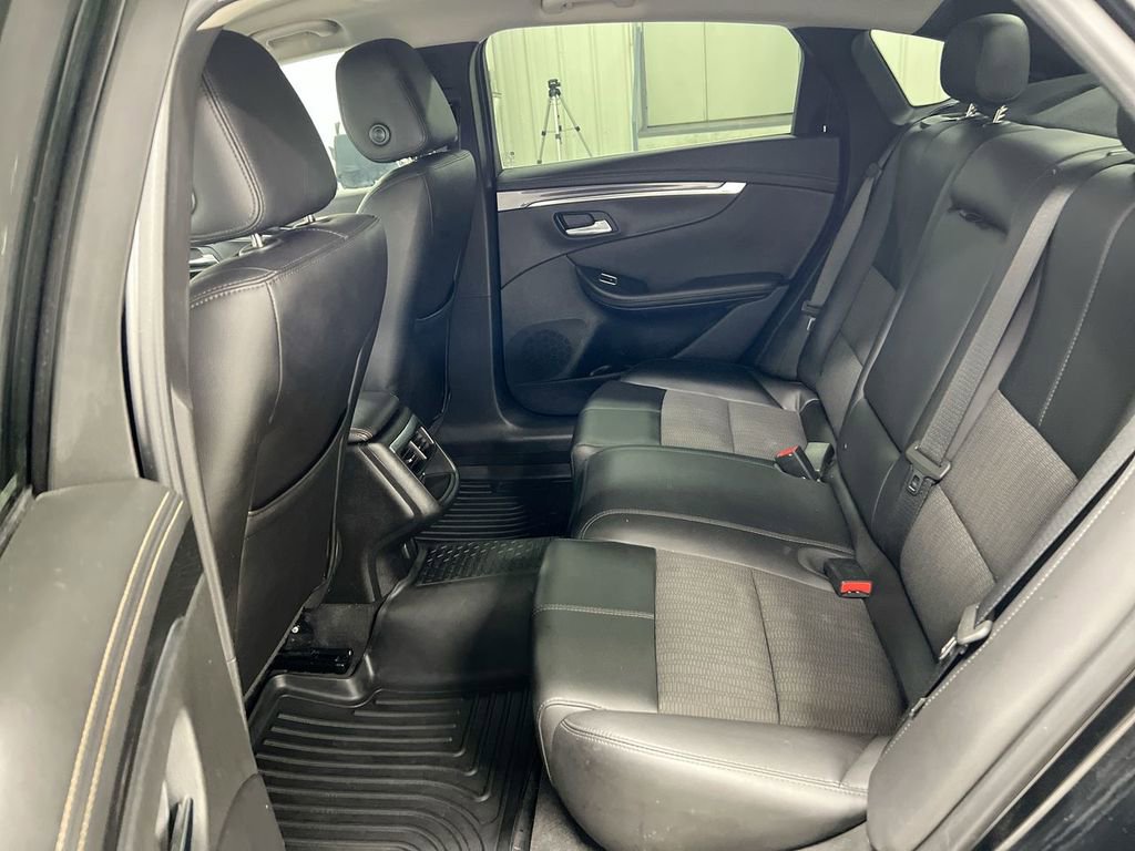 Used 2017 Chevrolet Impala LT image 21