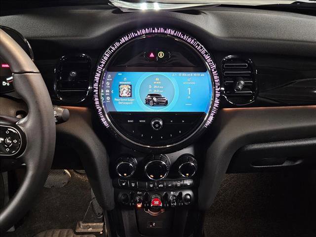 Used 2023 MINI Cooper 2-Door Hardtop image 13