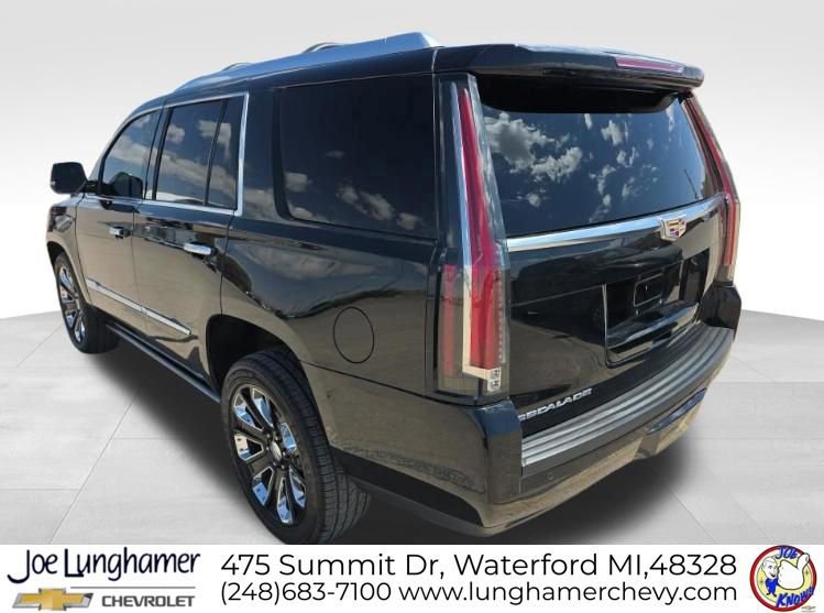 Used 2016 Cadillac Escalade Platinum AWD/4WD image 4