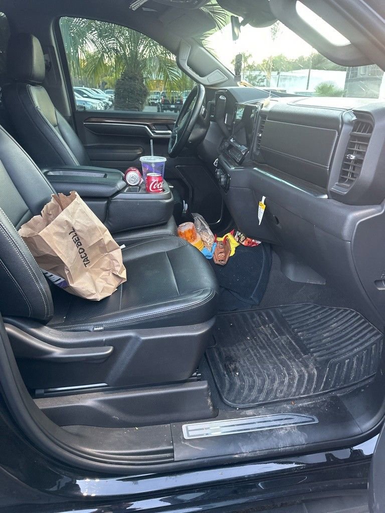 Used 2023 Chevrolet Silverado 1500 LT image 3