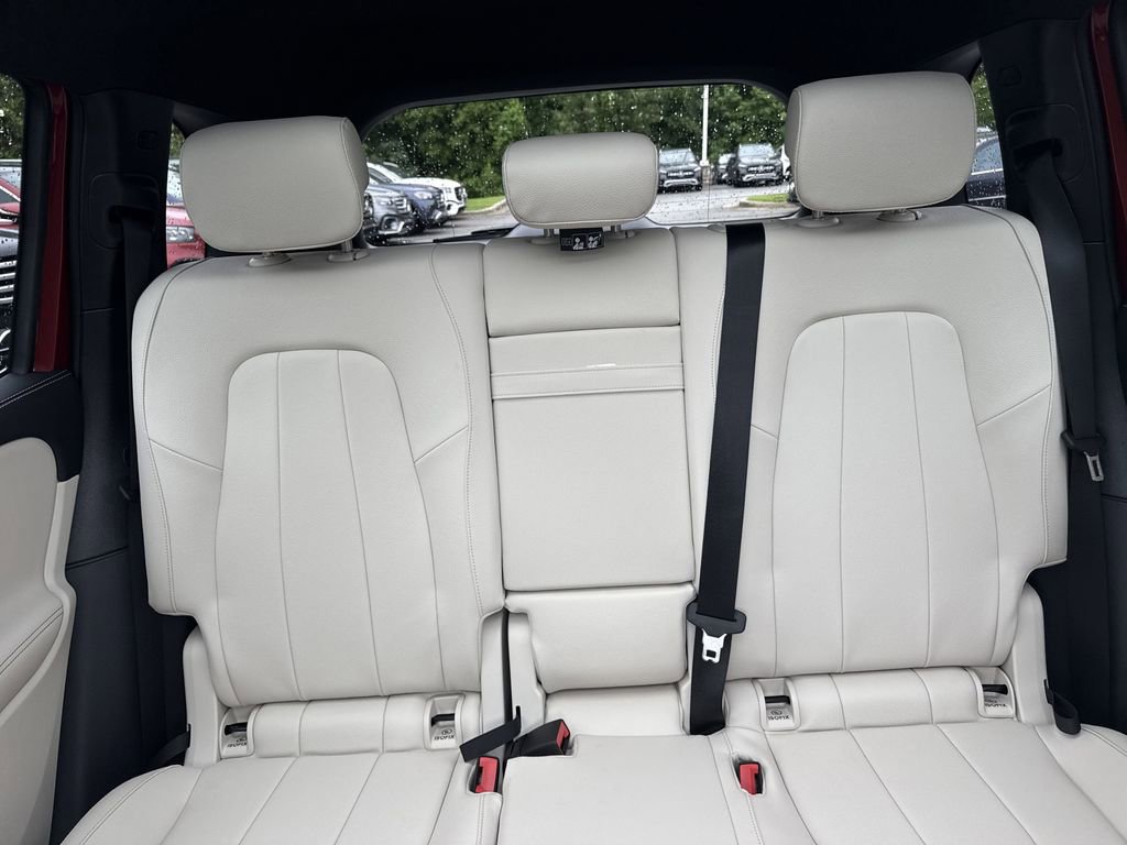 New 2025 Mercedes-Benz GLB 250 image 30