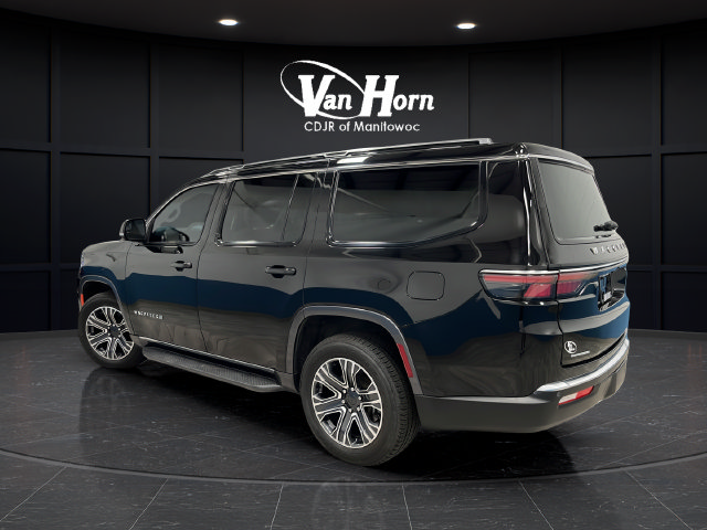 Used 2022 Jeep Wagoneer Series III AWD/4WD image 5
