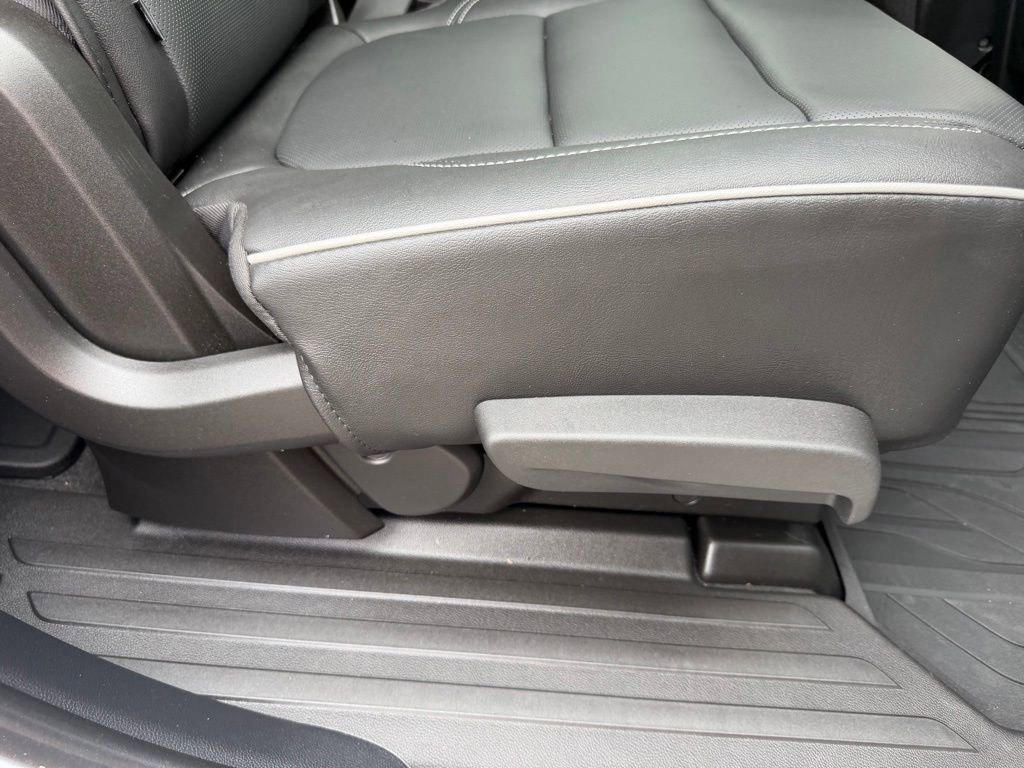 Used 2020 Chevrolet Traverse High Country AWD/4WD image 37