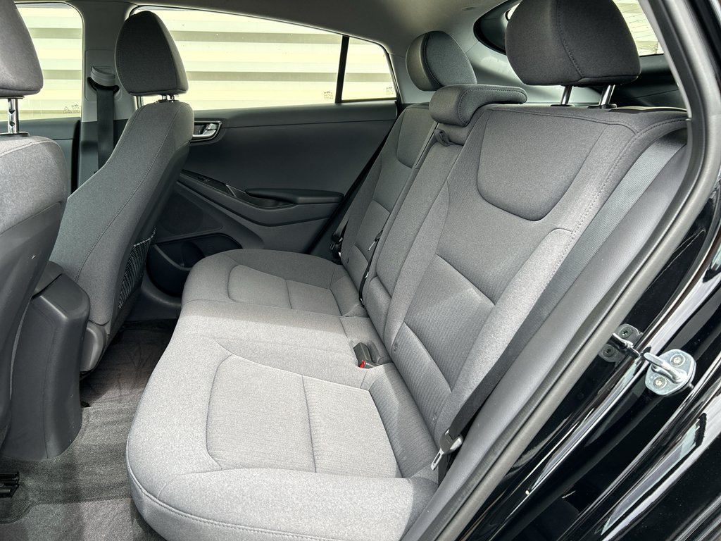 Used 2020 Hyundai Ioniq SE FWD image 11