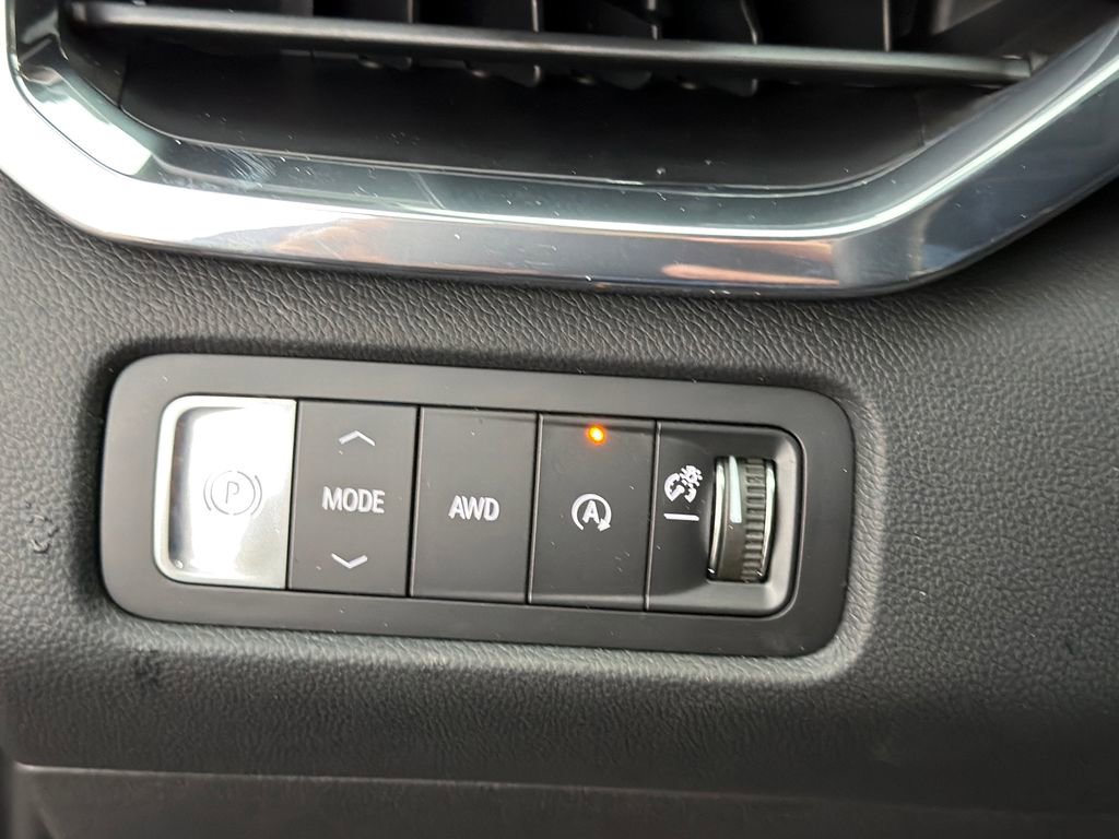 New 2026 GMC Acadia Denali Ultimate w/ LPO, Floor Liner Package AWD/4WD image 30