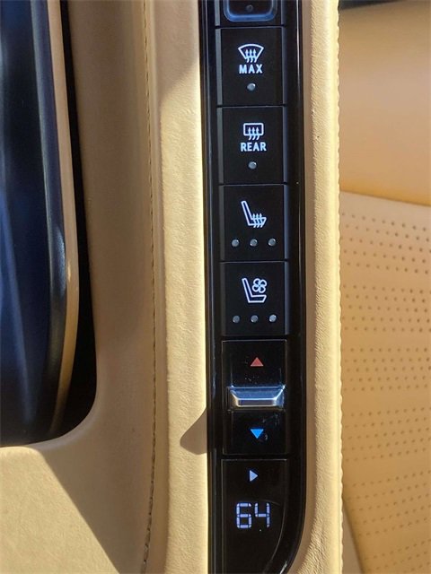 Used 2021 Chevrolet Corvette Stingray w/ Z51 Performance Package image 28