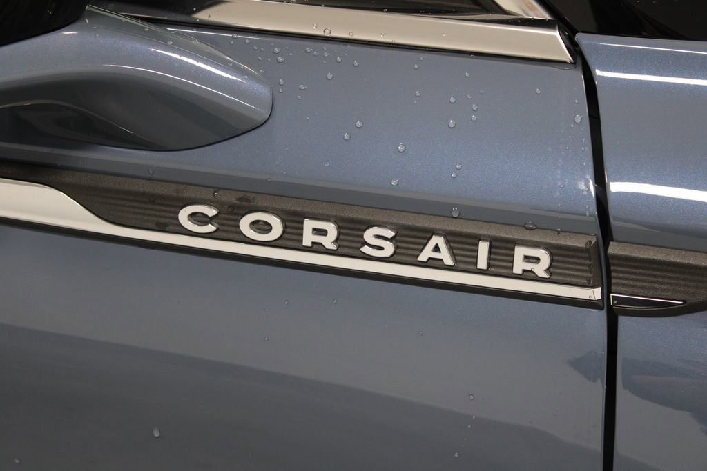 Used 2023 Lincoln Corsair Reserve w/ Equipment Group 201A image 11