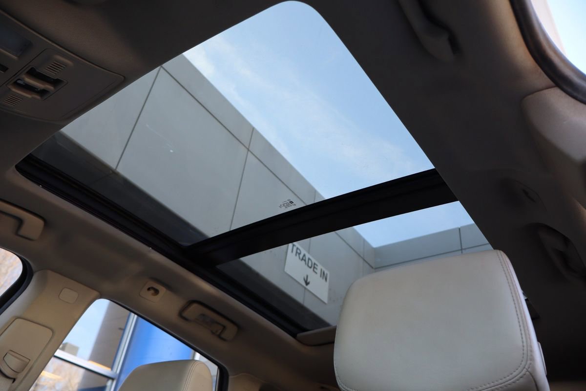 Used 2015 Cadillac SRX Luxury w/ Driver Awareness Package image 22