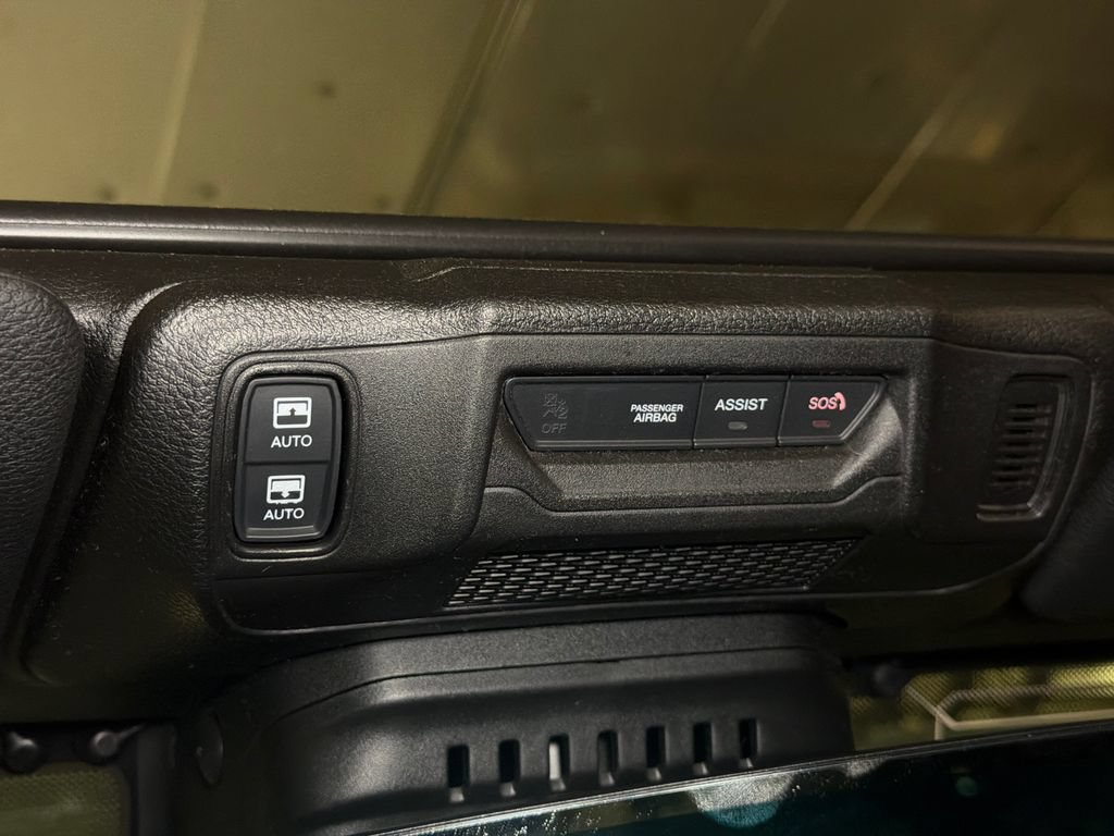 Used 2024 Jeep Wrangler High Altitude AWD/4WD image 28