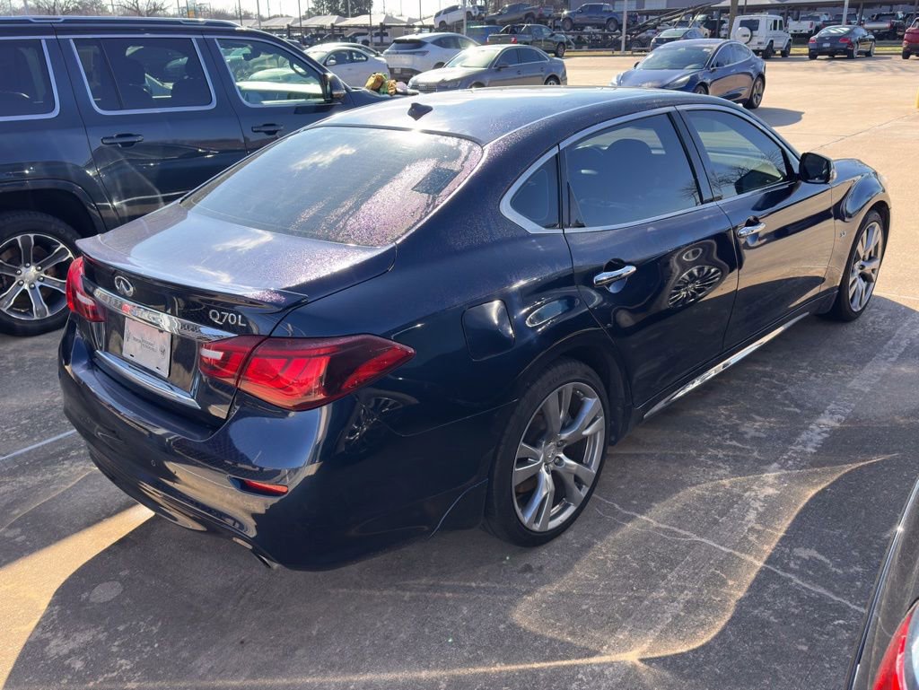 Used 2016 INFINITI Q70 L 3.7 w/ Deluxe Touring Package image 3