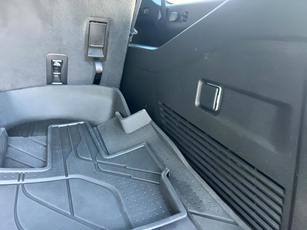 Used 2023 Chevrolet Suburban RST image 24