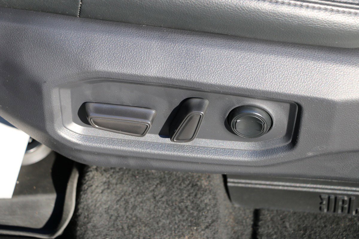 Used 2023 Toyota Sequoia Limited image 28