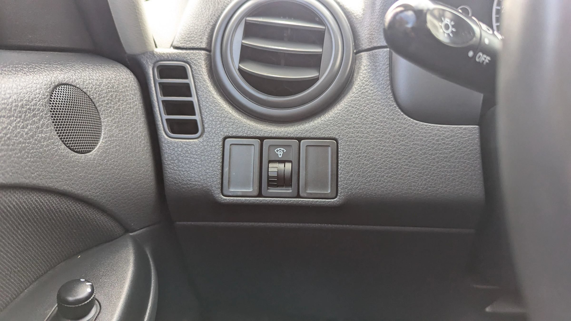 Used 2008 Suzuki SX4 AWD Hatchback image 21