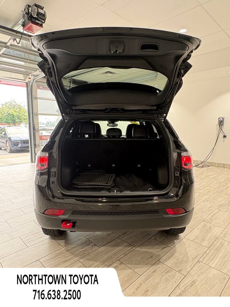 Used 2024 Jeep Compass Trailhawk AWD/4WD image 18