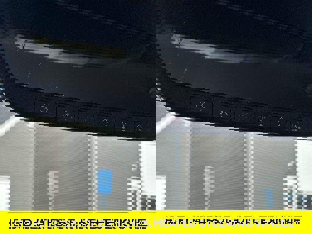 Used 2023 Genesis G70 2.0T image 24