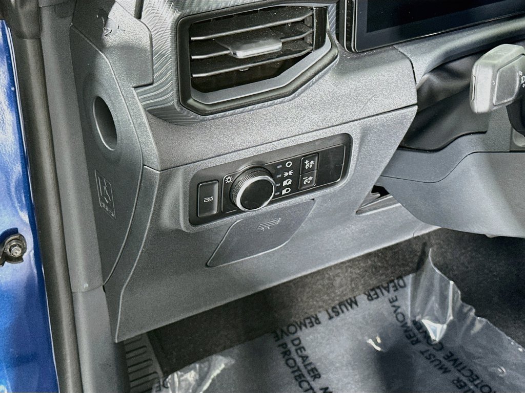 Used 2024 Ford Mustang Convertible RWD image 11