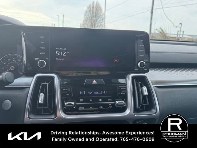 Used 2023 Kia Sorento EX image 11