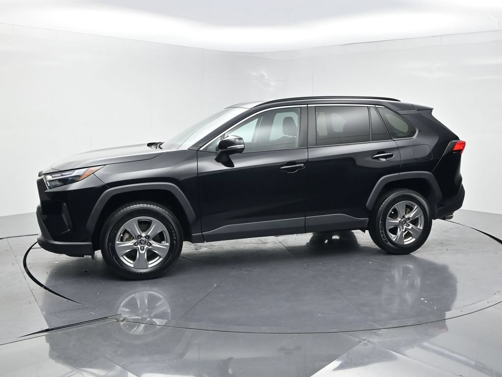 Used 2024 Toyota RAV4 XLE AWD/4WD image 3