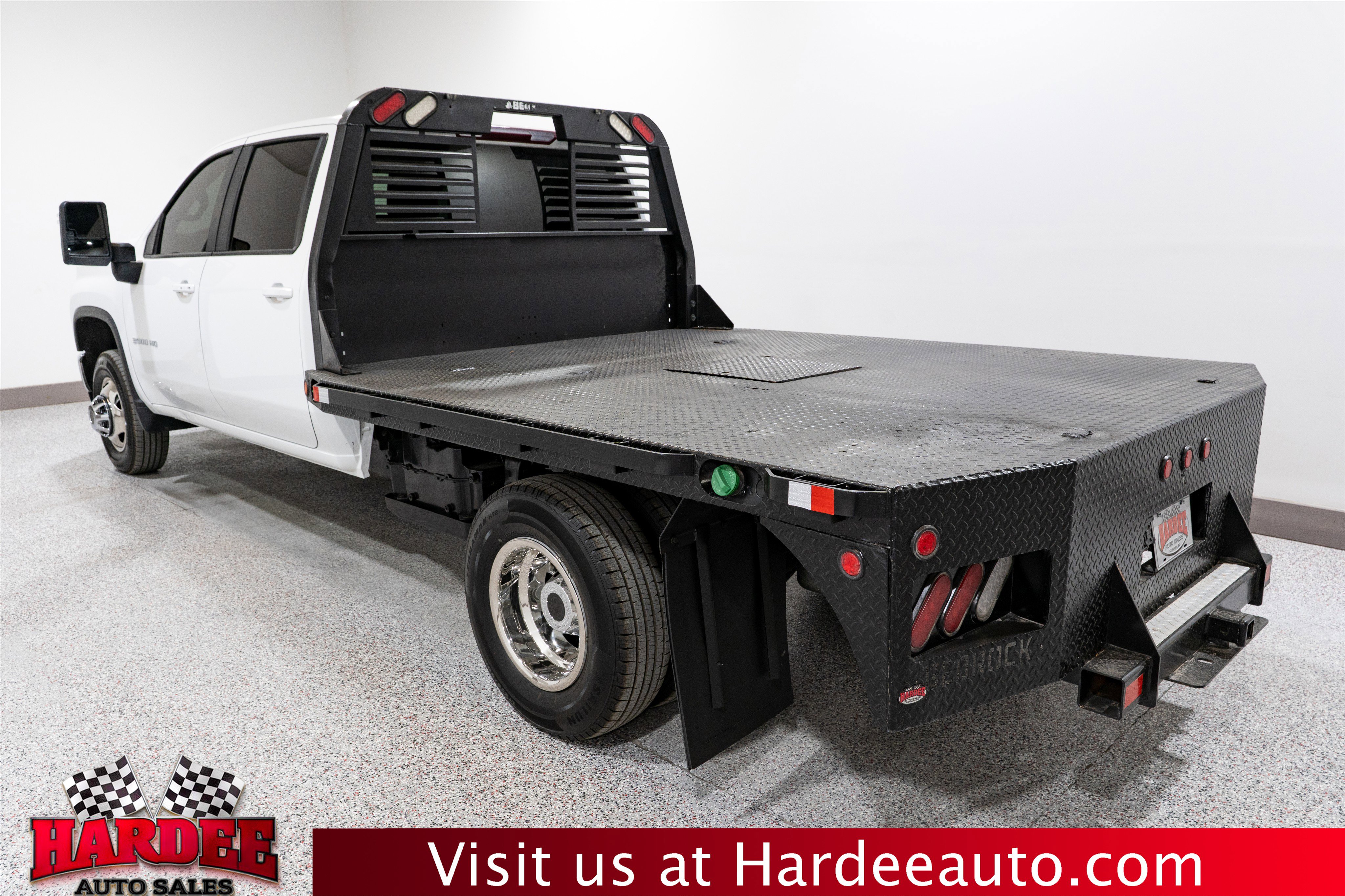 Used 2022 Chevrolet Silverado 3500 LT w/ Convenience Package AWD/4WD image 3