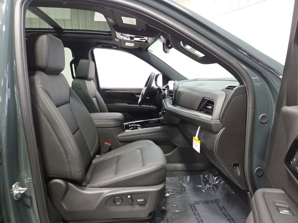 New 2026 Chevrolet Suburban Z71 w/ Comfort Package image 10