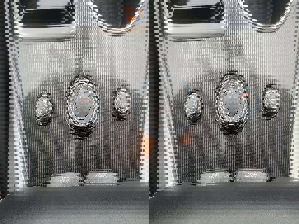 Used 2020 INFINITI QX60 Luxe w/ Essential Package image 30