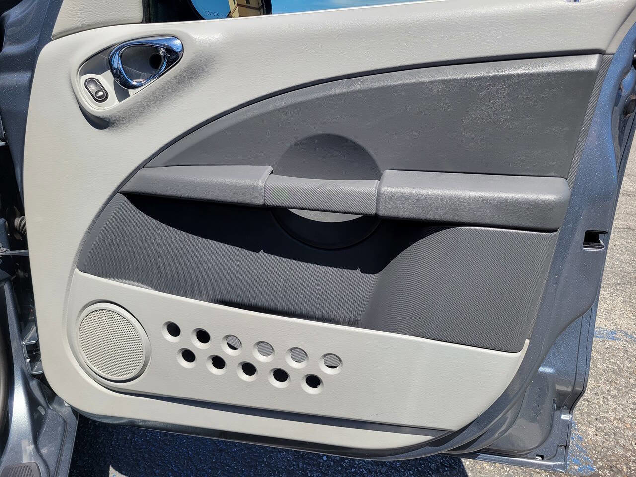 Used 2010 Chrysler PT Cruiser image 24