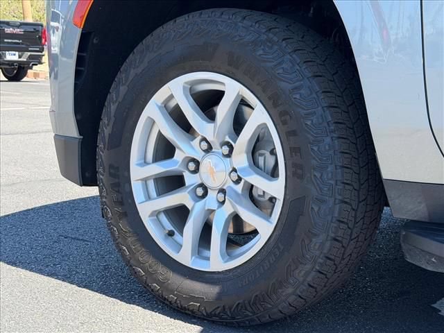 Used 2024 Chevrolet Tahoe LT RWD image 25