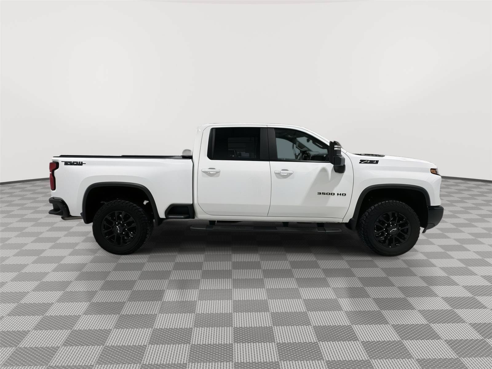 Used 2025 Chevrolet Silverado 3500 LT w/ Trail Boss Package AWD/4WD image 6