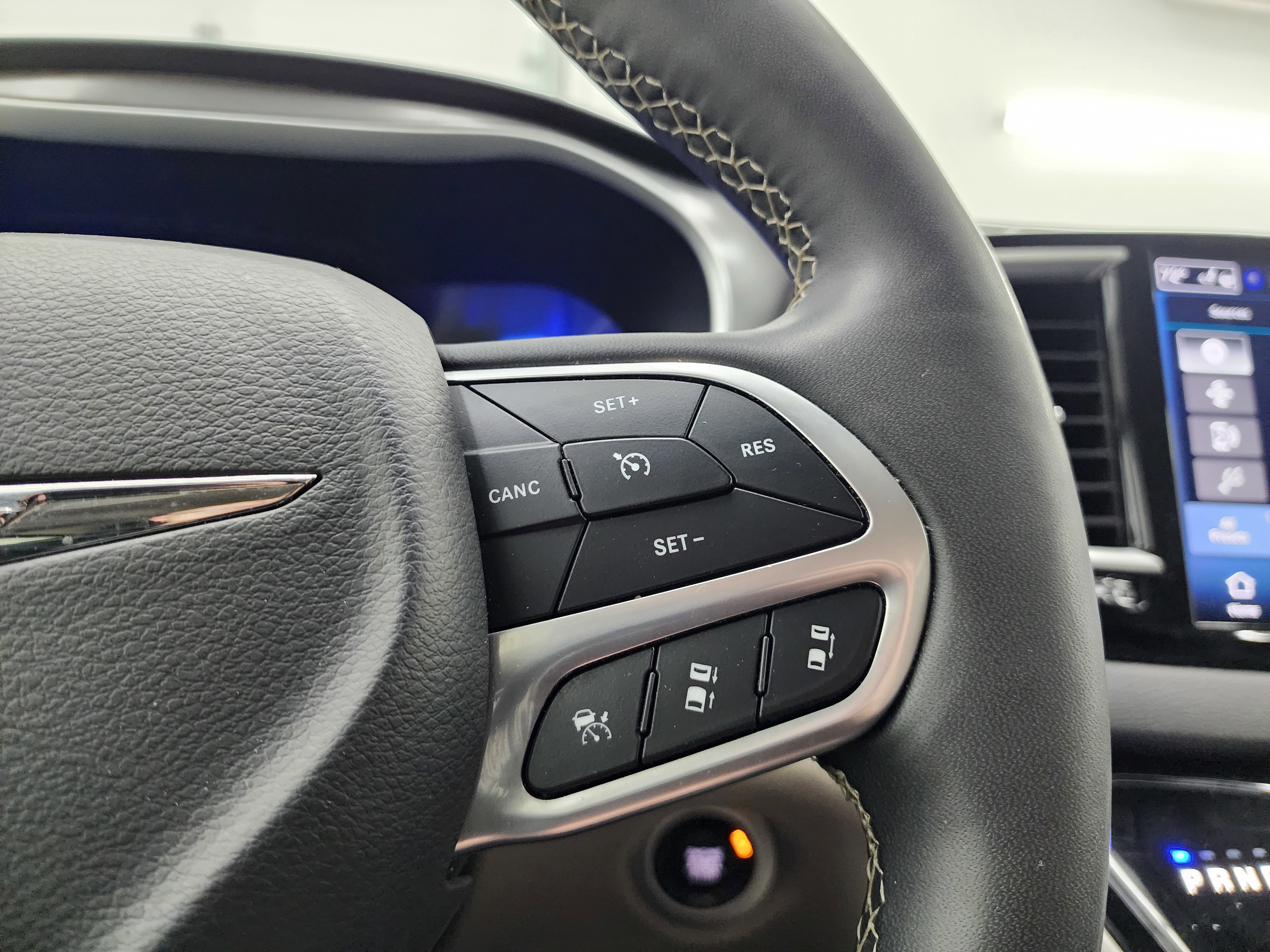 Used 2024 Chrysler Pacifica Touring-L image 14