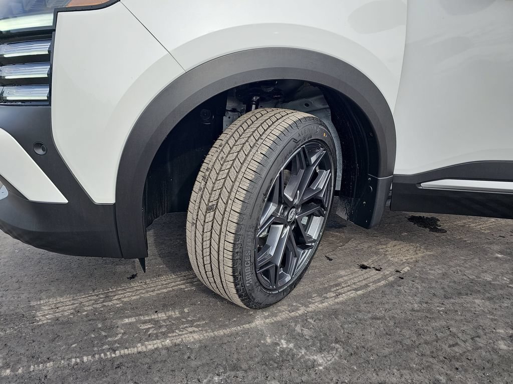 New 2026 Nissan Kicks SR w/ SR Premium Package FWD image 34