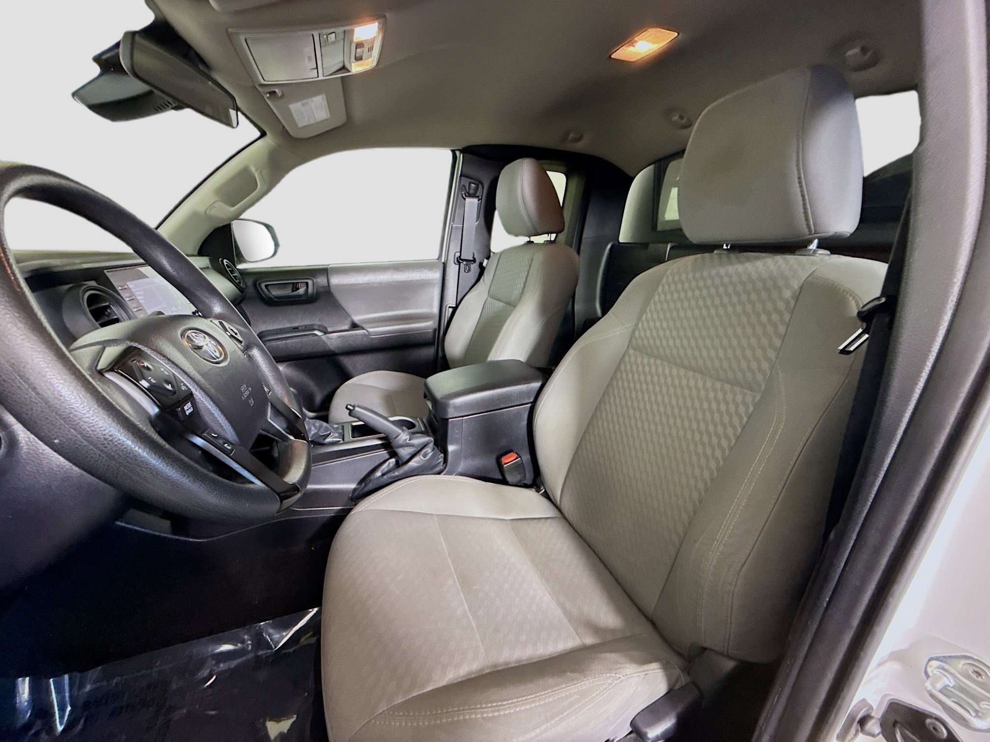 Used 2022 Toyota Tacoma SR image 21