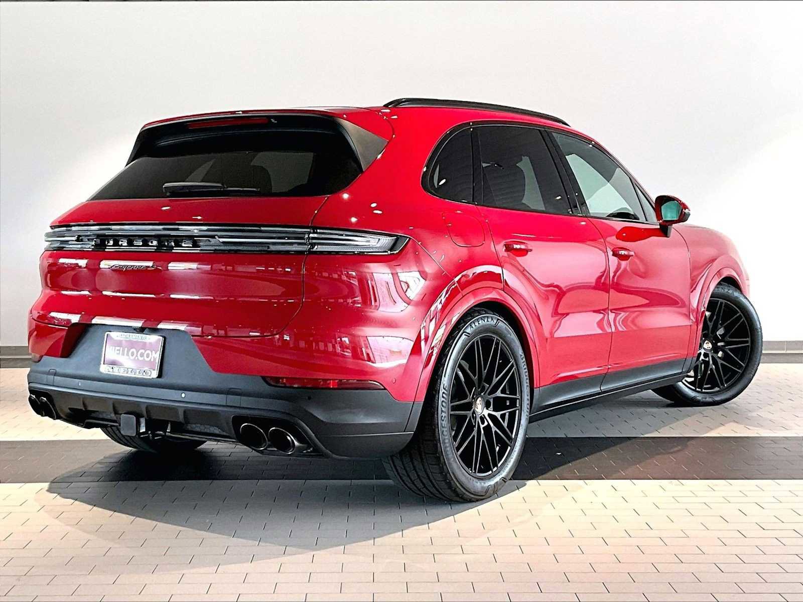 Used 2026 Porsche Cayenne S image 10